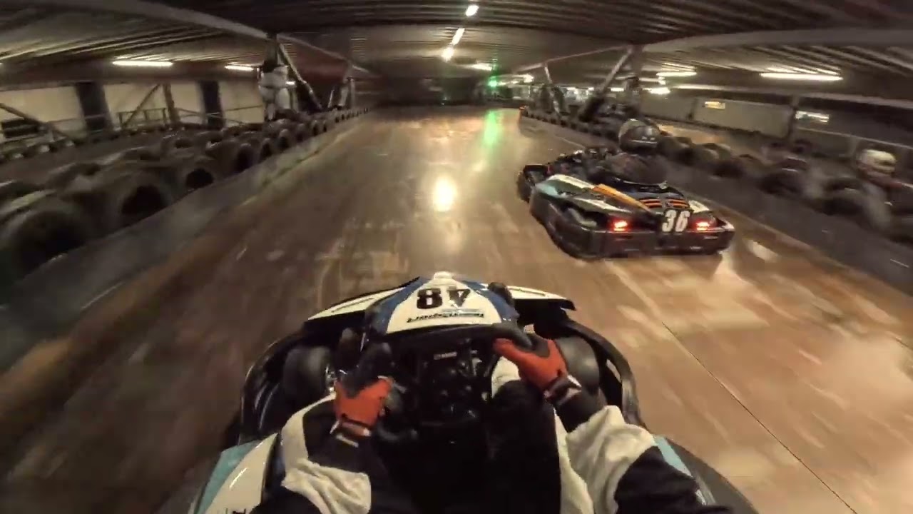 OVERTAKES GALORE!!! (Teamsport Karting Reading)