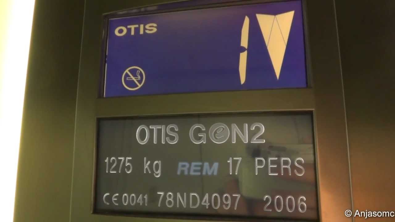 Otis Gen2 elevator at Clydebank College
