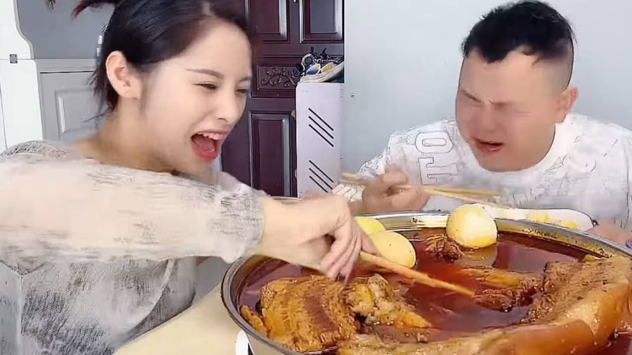 自私老公独享把子肉？趁他倒水狂偷吃，反手芥末鸡蛋辣哭他！【九零后夫妻】