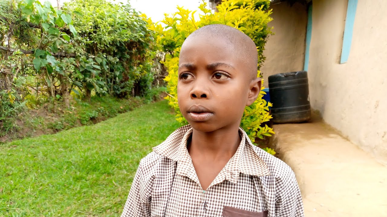 Kiboko cha mwalimu wetu kinakuja kama stima 😂