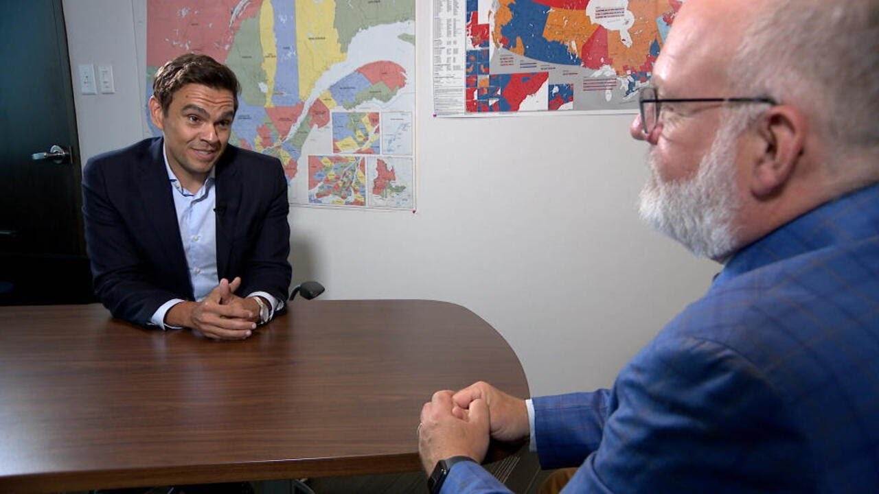 Charles Milliard se lance dans la course &agrave; la direction du Parti lib&eacute;ral du Qu&eacute;bec - Reportage