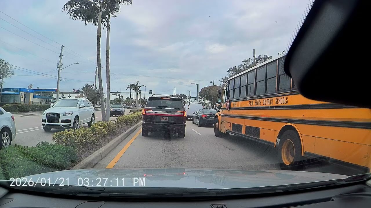 ICE Everywhere in Florida?! Dashcam Captures the Moment Drivers Panic