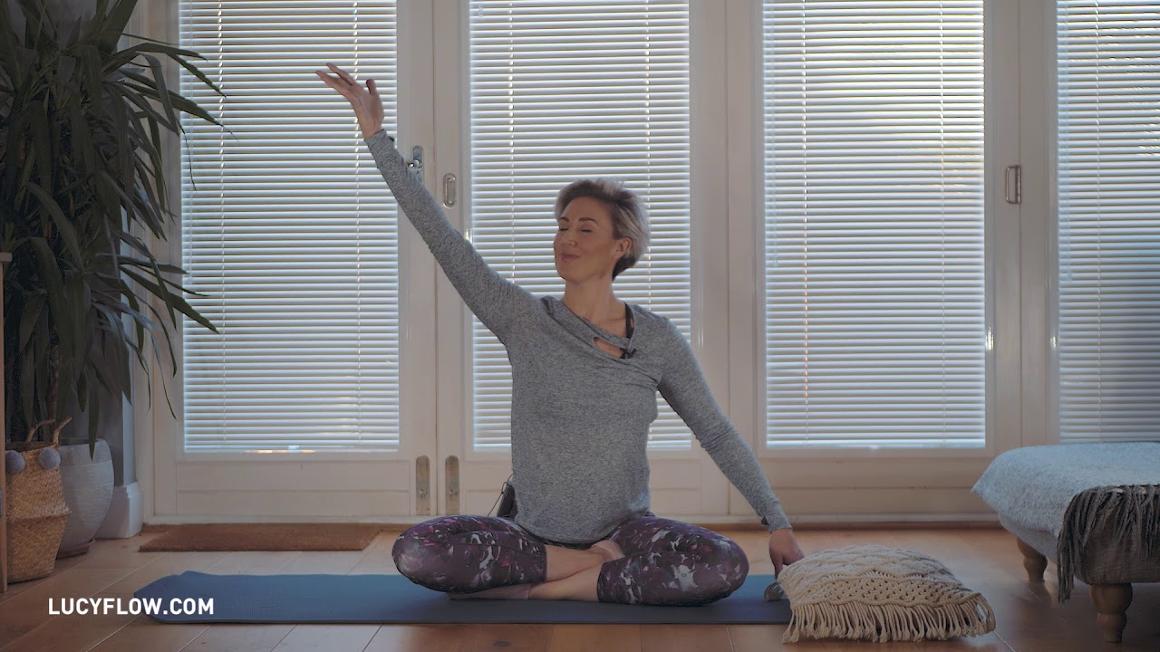 Short pregnancy yoga session to do at home