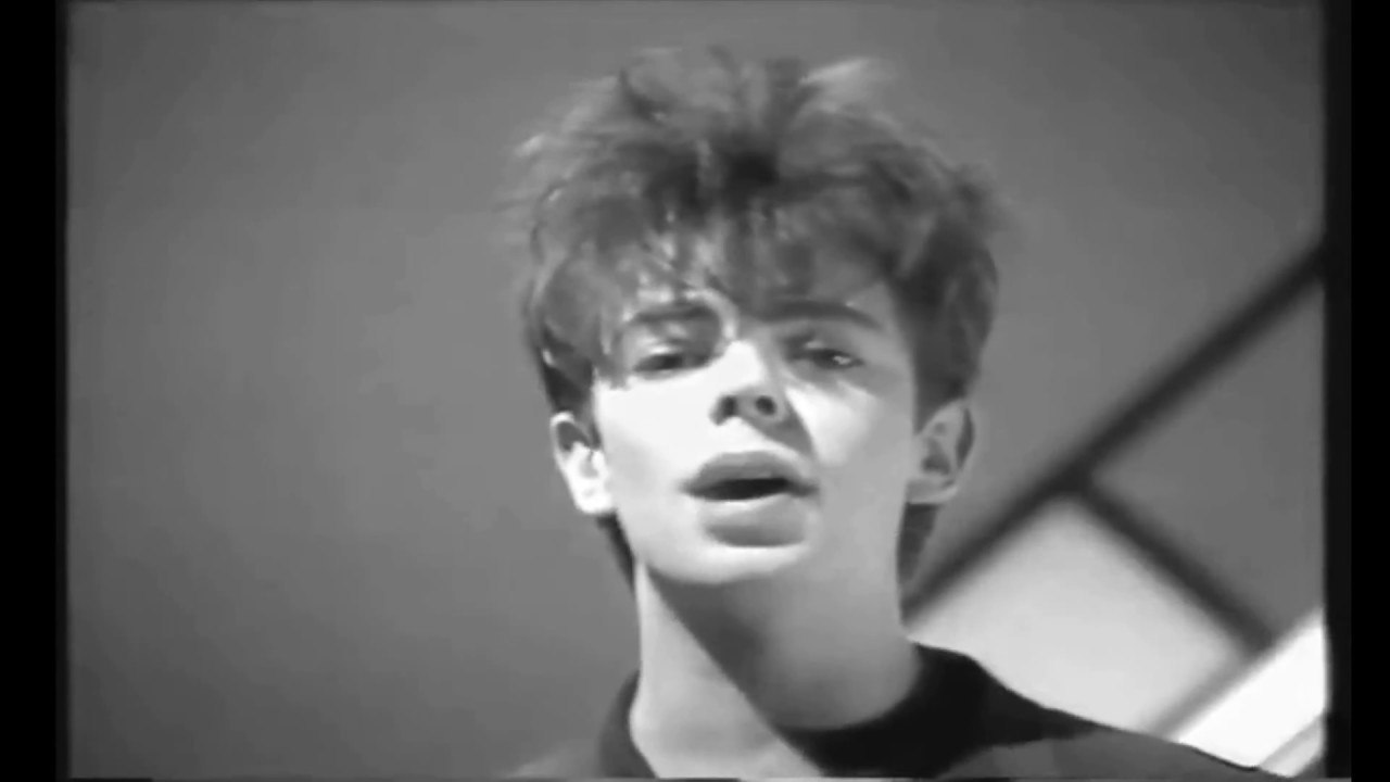 Echo & the Bunnymen - Bring On The Dancing Horses (HQ Audio)