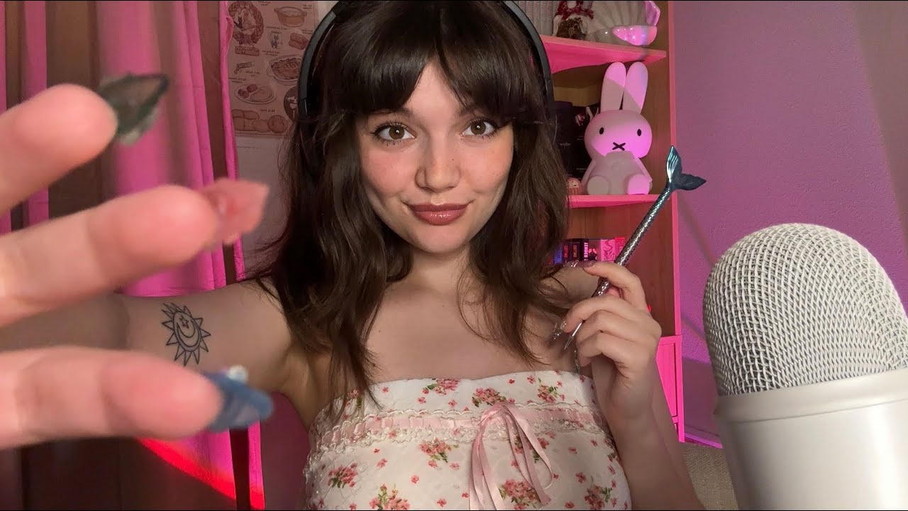 ASMR | Unpredictable Fast Aggressive Triggers (Gripping, Whispers, Mic Triggers, Mouth Sounds)