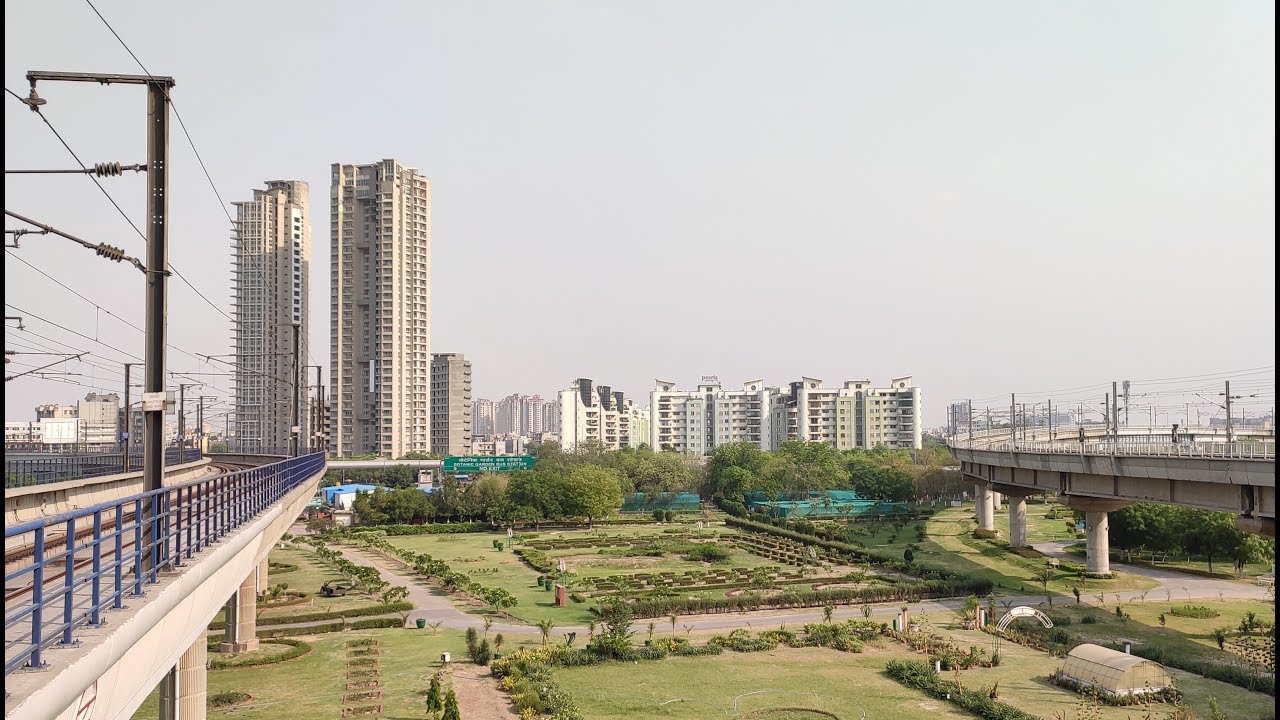 Noida City center to Noida Electronic City Metro Travel Vlog - Blue Line Metro