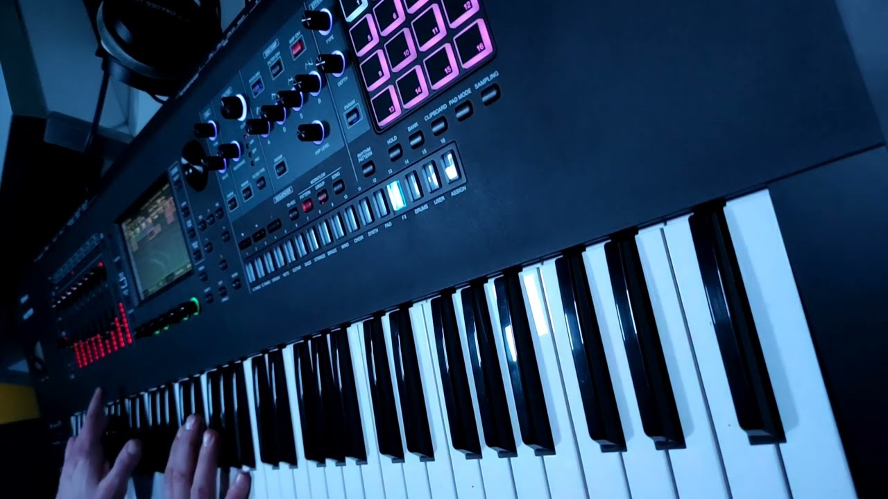 Self Control / Laura Branigan / Roland Fantom - synth remix /