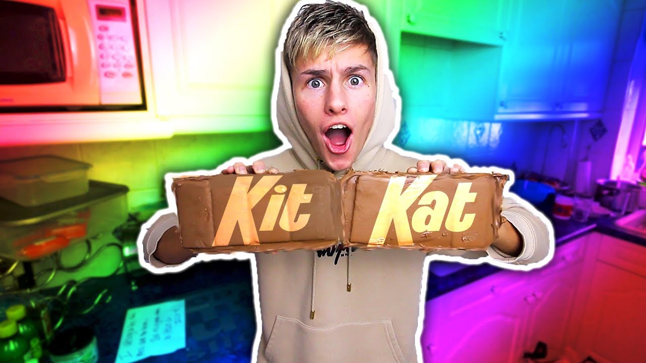 I Made The Worlds LARGEST KIT KAT CHUNKY!!! (Giant DIY Kit Kat Chunky)