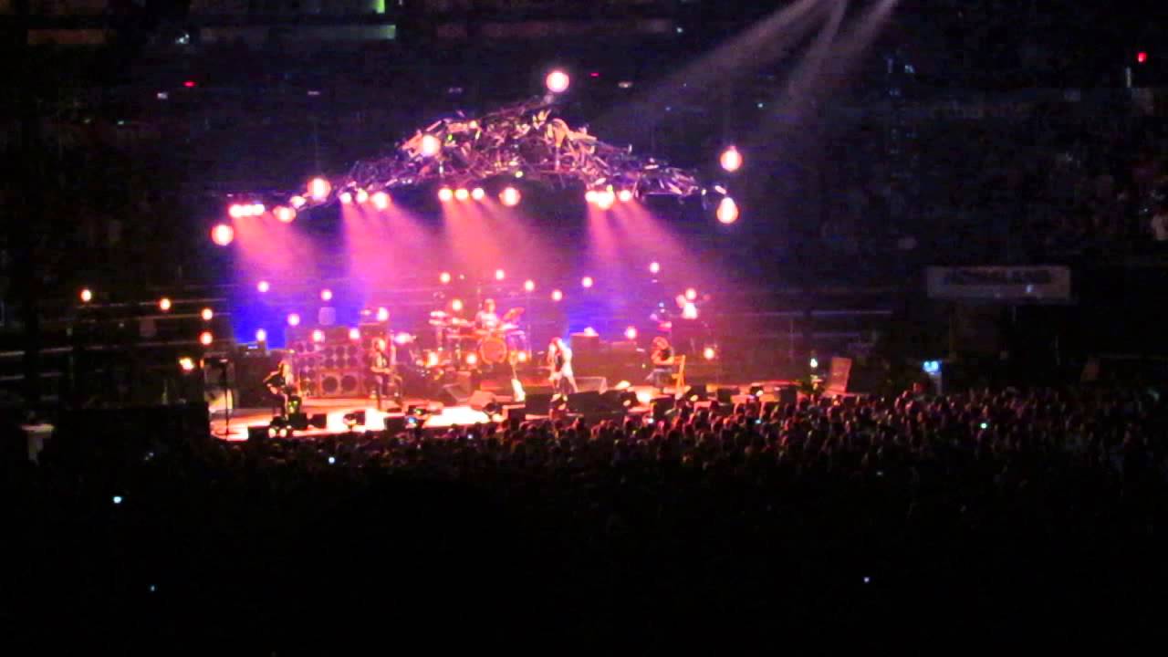 Pearl Jam - Yellow Moon - Lightning Bolt Tour - Oklahoma City - Chesapeake Energy Arena 11/16/2013