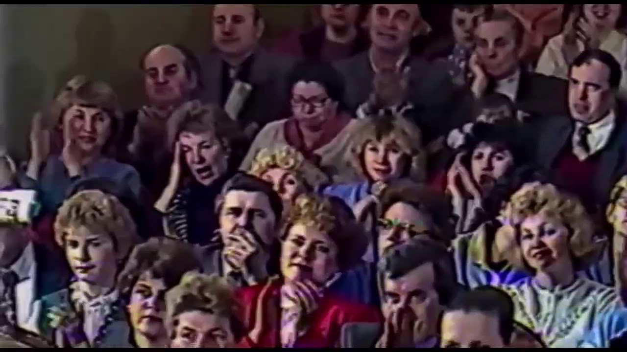 Валерий Ковтун (аккордеон) играет 