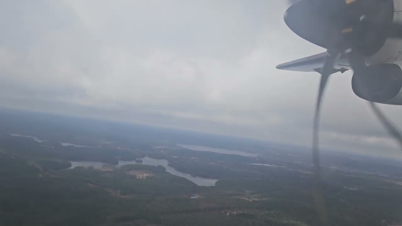 BRA ATR 72-600 landing at Göteborg Landvetter airport runway 21