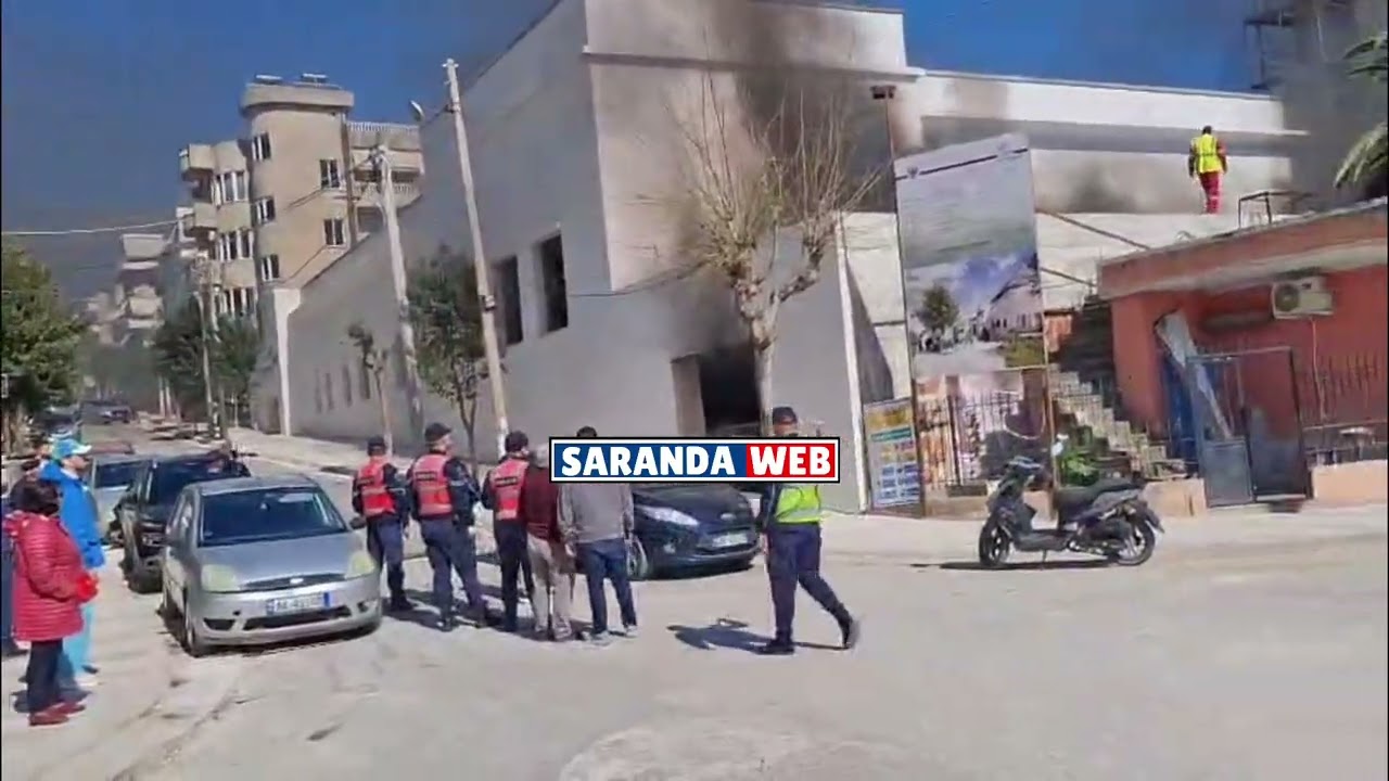 Zjarr në godinën në ndërtim te Muzeu Nënujor në Sarandë