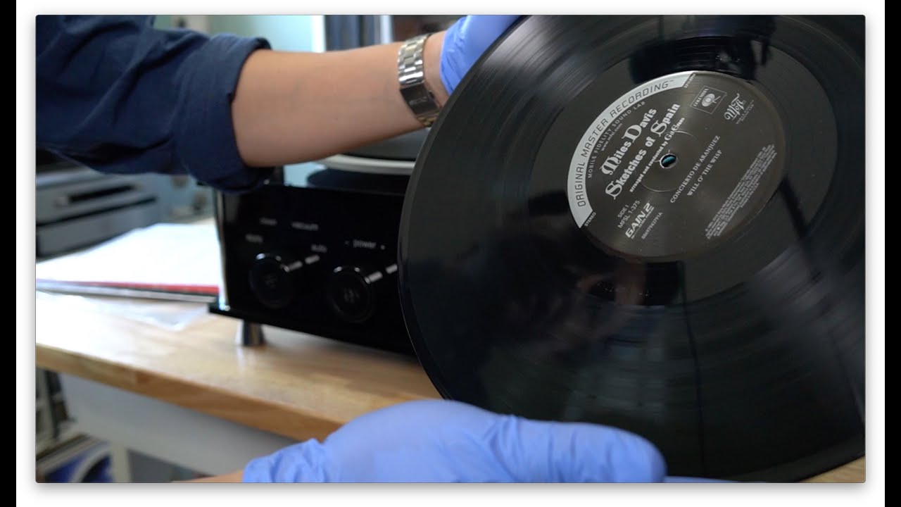 Hannl Mera Record Cleaning Machine