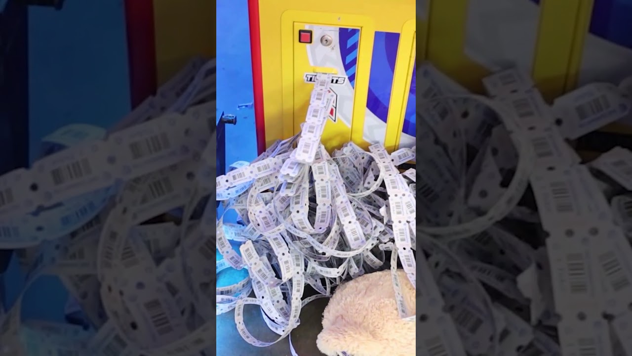 What Prize Can I Win with $40 at Cedar Point's Arcade? #shorts