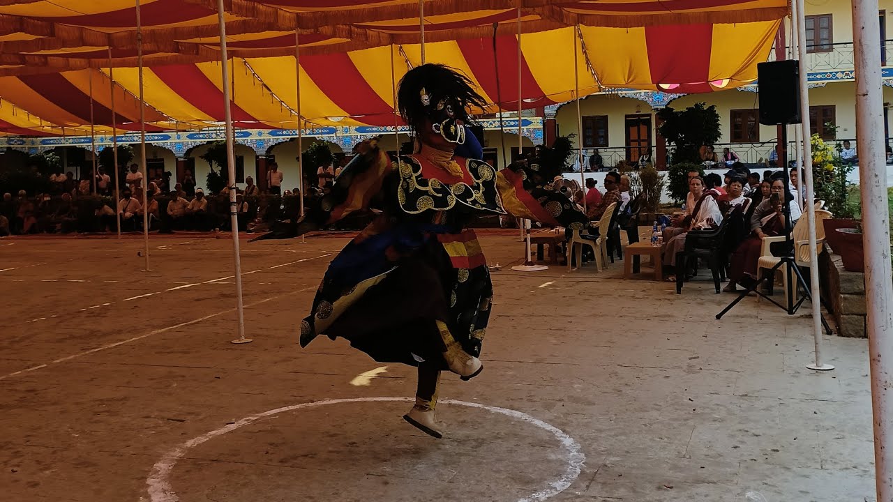 black mask dance 👹👺 Tibetan call him de nakpo in Rigon Thupten Mindrolling Monastery in odisha