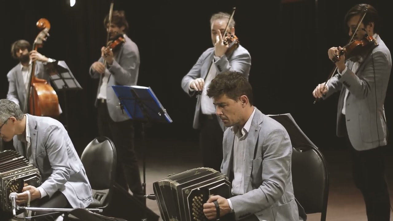 Orquesta Típica Misteriosa Buenos Aires // Bahia Blanca (C.Di Sarli) feat. Carla & José