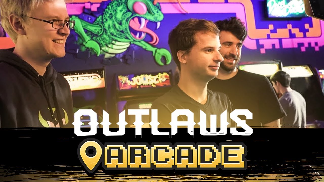 OUTLAWS VISIT THE VIDEO GAME MUSEUM! ft. Linkzr, Clockwork, Bani & FCTFCTN