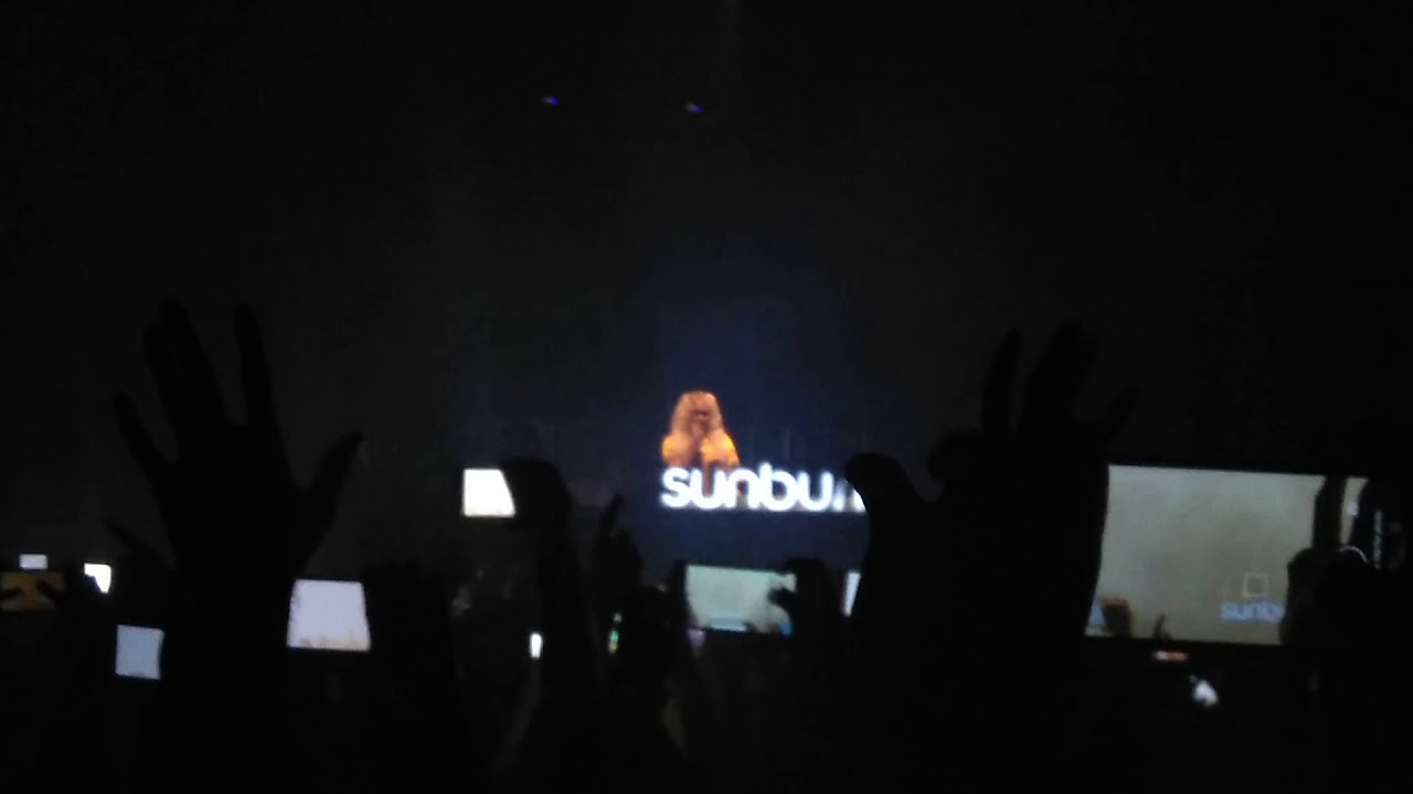Sunburn  2018 DJ of Siana Catherine at DCSMAT vagamon luminance 2k18
