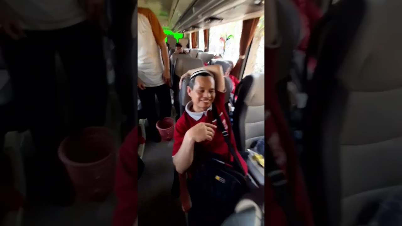 Pengambilan penghargaan Sekolah Adiwiyata Nasional..