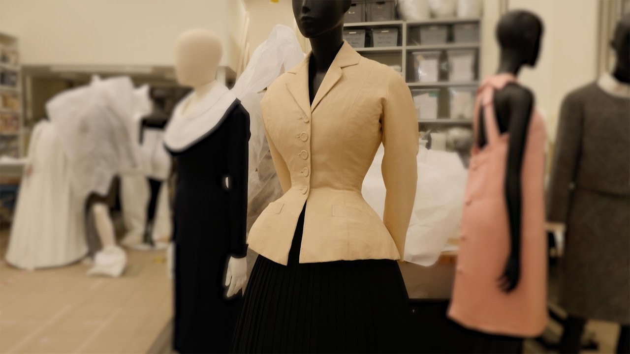 Fashion Unpicked: The Bar suit by Christian Dior | V&A