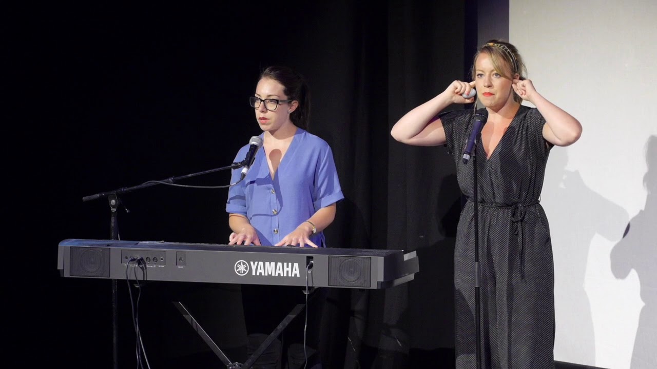 Flo & Joan: Fast Fringe