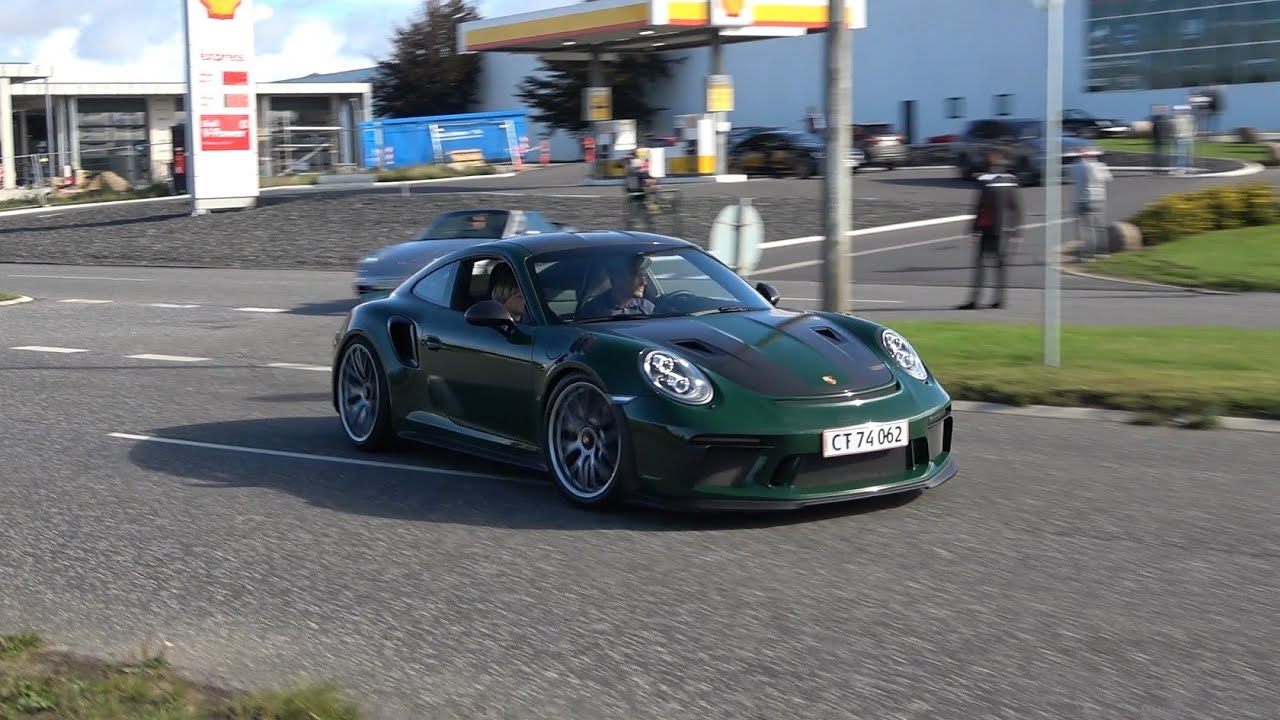 Porsches leaving BIG! Meet from MY Garage Vejle