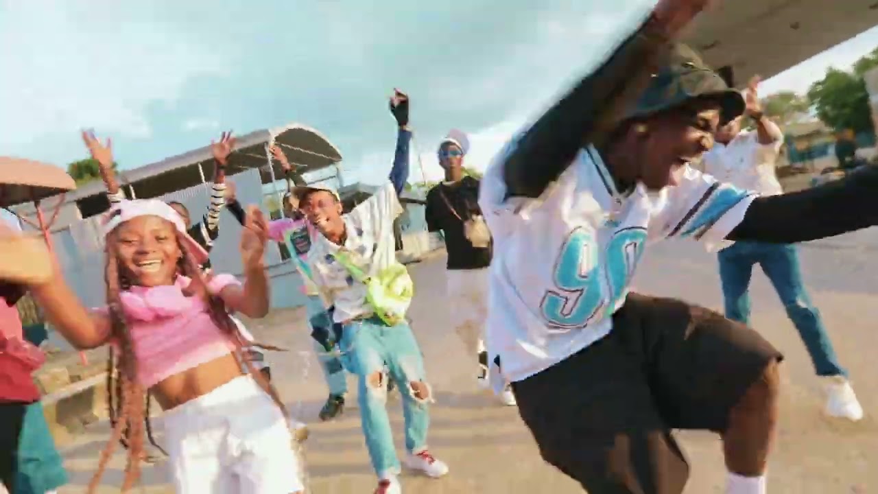 SMART GANG.PIKIPIKI OFFICIAL VIDEO.MP4