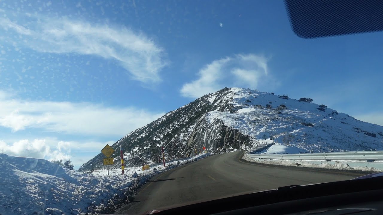 Australia Snowy Mountain Road-Trip | Bright To Mount Hotham | Melbourne | Travel Vlog