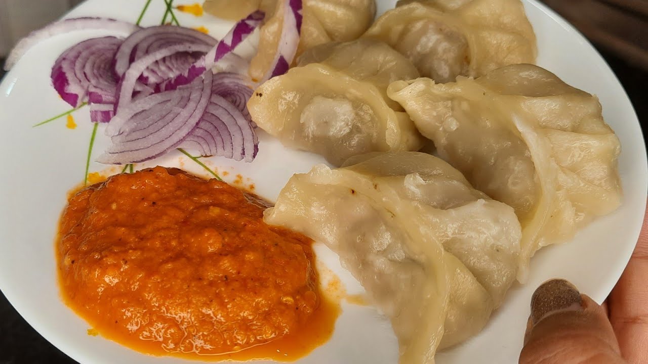 Lauki/Bottle Gourd ke Momos / Veg Steam Momos recipe / How to make veg Momos at home 😊