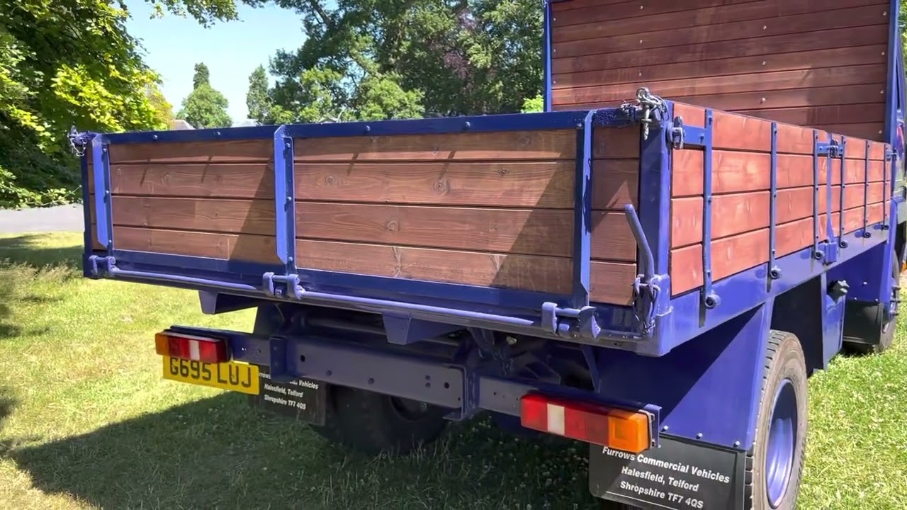 Ford Cargo walk around