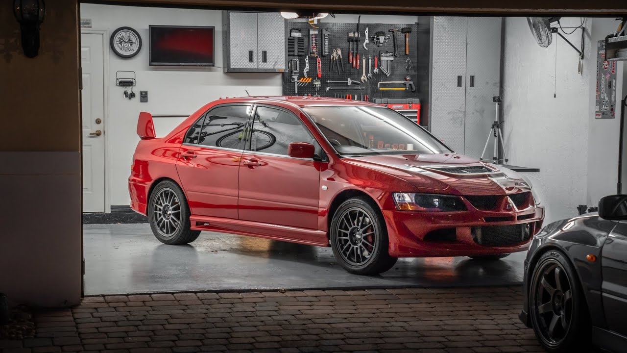 INSTALLING MY NEWLY RESTORED EVO 8 WING! (JF.EGWO 2000Amp Jump Starter)
