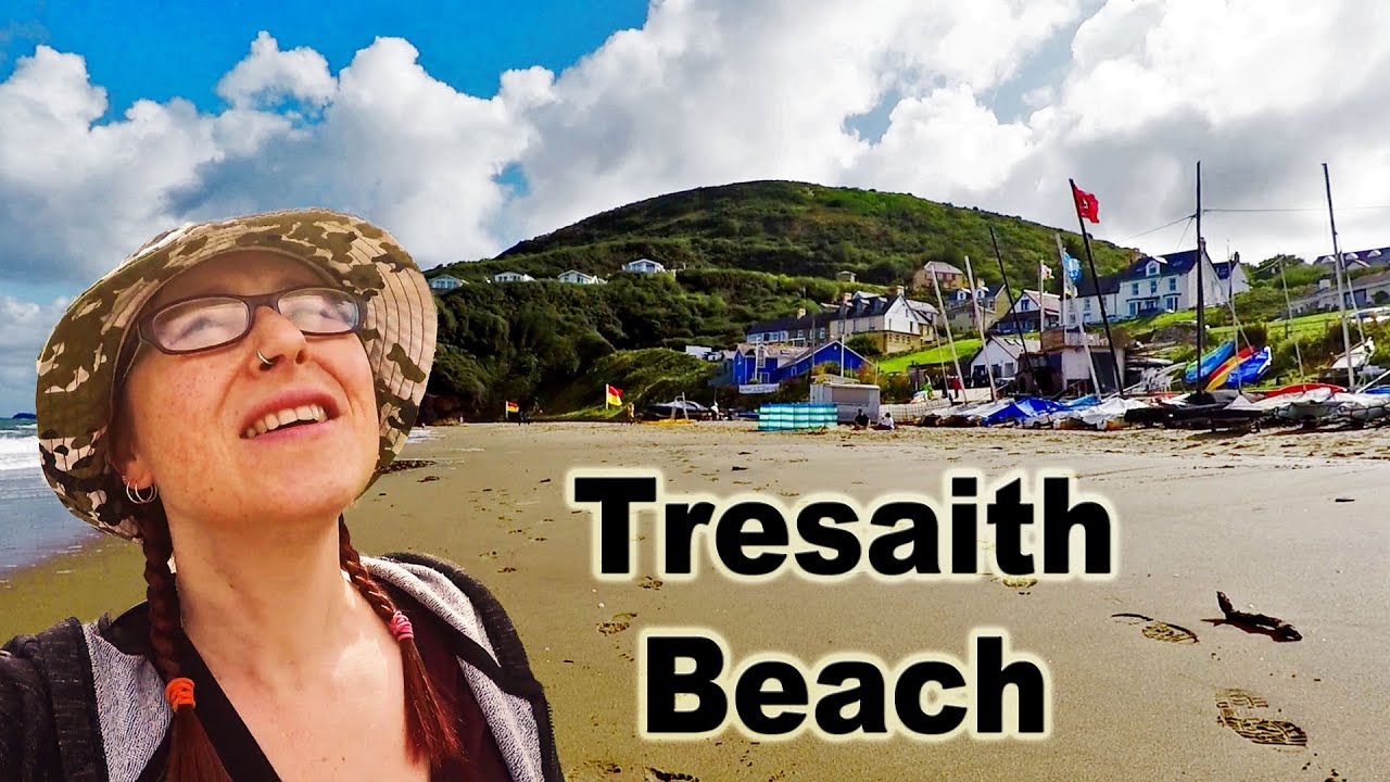 Waking up in Llangrannog and Visiting Tresaith Beach. Wales, UK Vlogs.