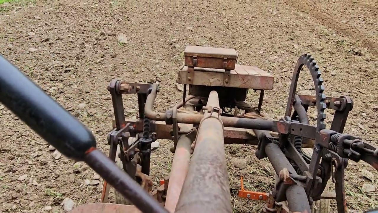 Allis chalmers g preparing my pumpkin field