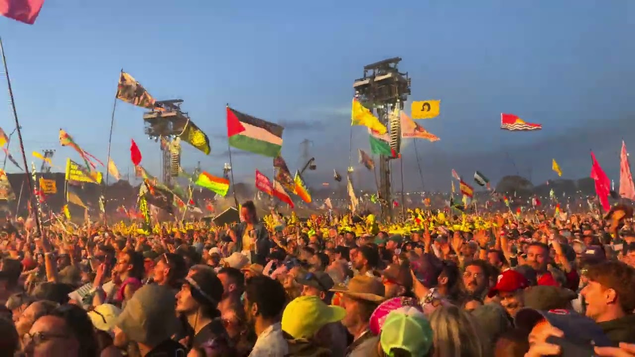 Coldplay Yellow Glastonbury Festival 2024