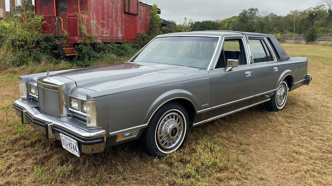 Ugly Cars: Why the 1980-1984 Lincoln Town Car Design Is One of My Least Favorite