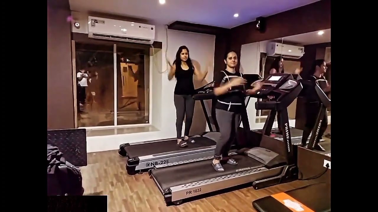 Workoutwithmusic #goingwithtrend #sisterworld