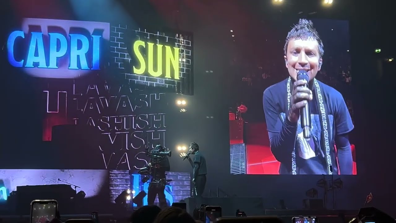 Twenty One Pilots - Guns for Hands / Lavish @ The Clancy World Tour in Manchester- 11 May 2025