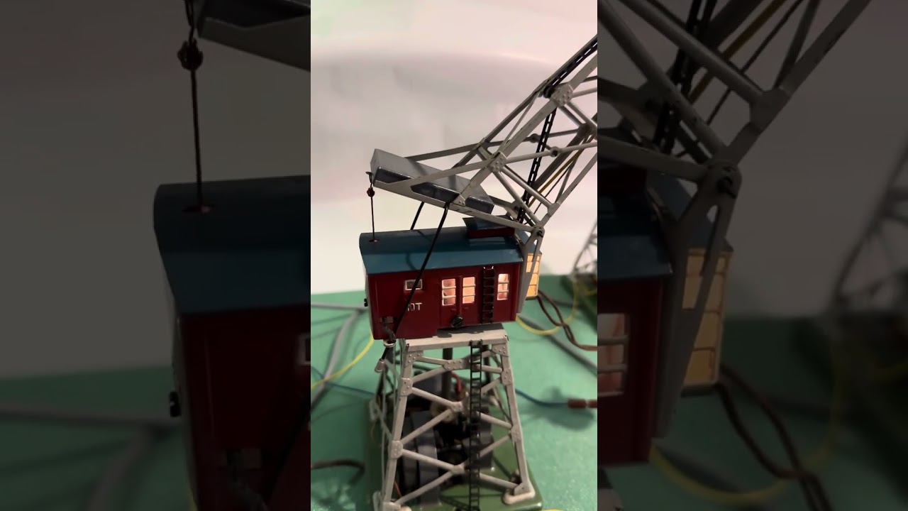 Märklin Drehkran 451 von 1949 und 7051 ab 1954, die Unterschiede.