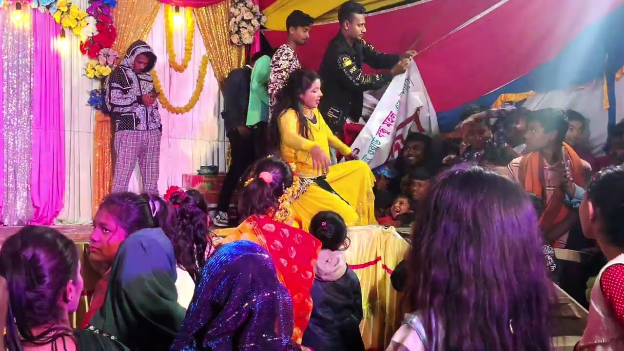 আগুন মেয়ের আগুন ডান্স | Bangla Romantic Dance | Dj Remix Song | Akk Arju Dance 