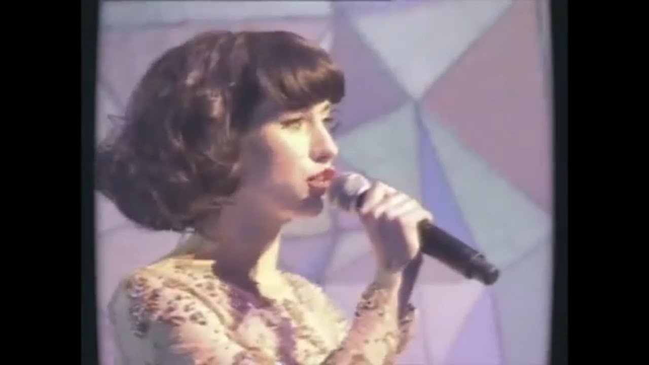 Gotye feat. Kimbra 1988 - Somebody That I Used To Know - M.E.109
