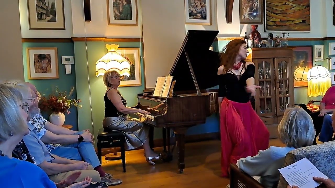 Ooh La La Music . Rada Tochalna / Voice and Tamara Vasilevitsky / Piano