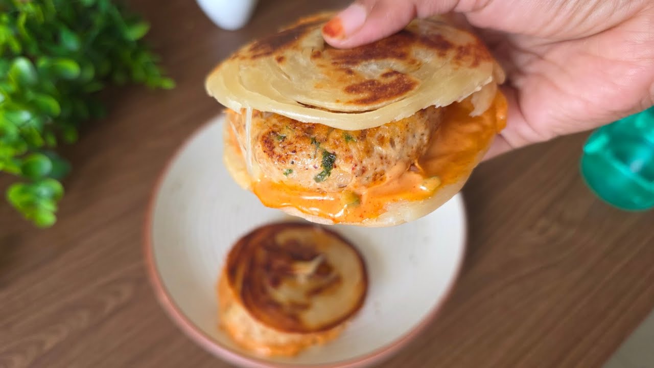 Dubai Viral Lachha Paratha Burger! Easy Ghar ke Ingredients se 