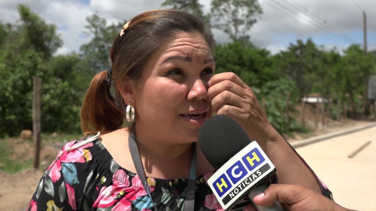 NOTA HCH MUJERES TRABAJAN EN PAVIMENTACION DE CALLES GUINOPE EL PARAISO
