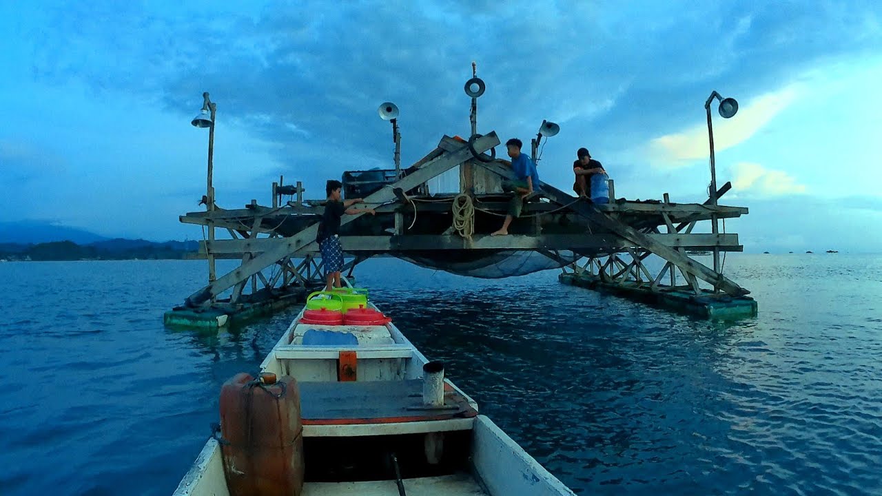 Seperti Ini Rupanya..!! Cara Kerja Bagan Apung Menangkap Ikan Di Laut