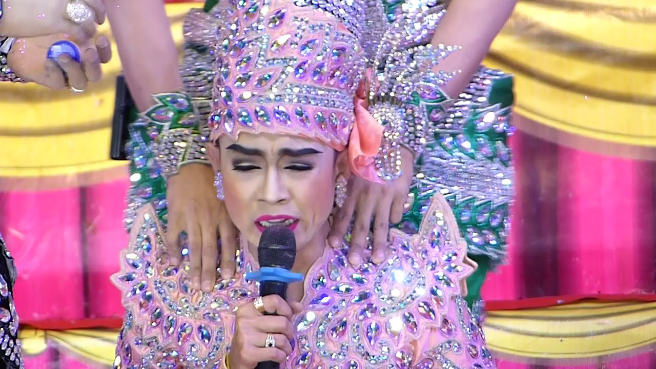 มหกรรมลิเกรวมดาราครั้งที่ ๔ : ฉากจบนพรัตน์ เบลล์บ้าเป็นใบ้น่ารักมาก 
