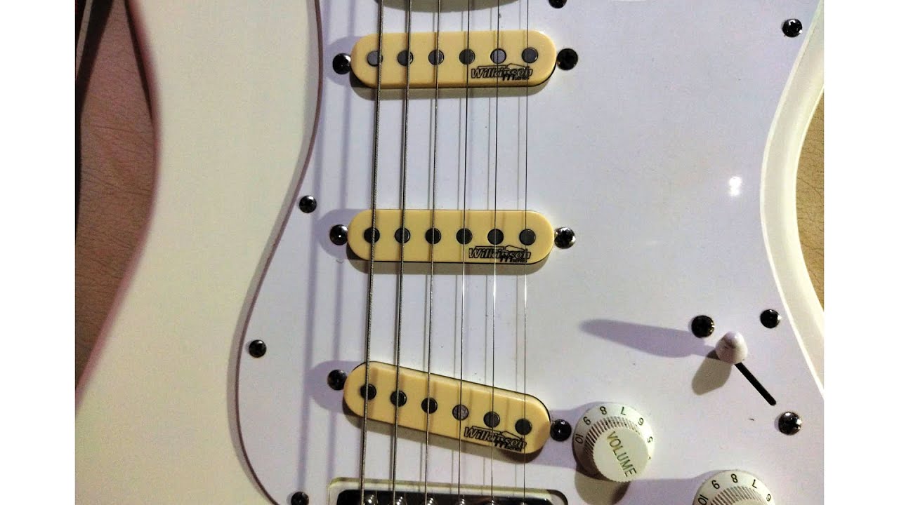 Wilkinson Vintage Alnico V on Squier Strat Bullet