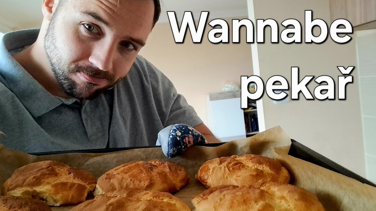 Recept na bezlepkov&eacute; housky, kter&yacute; zvl&aacute;dne i kluk z panel&aacute;ku