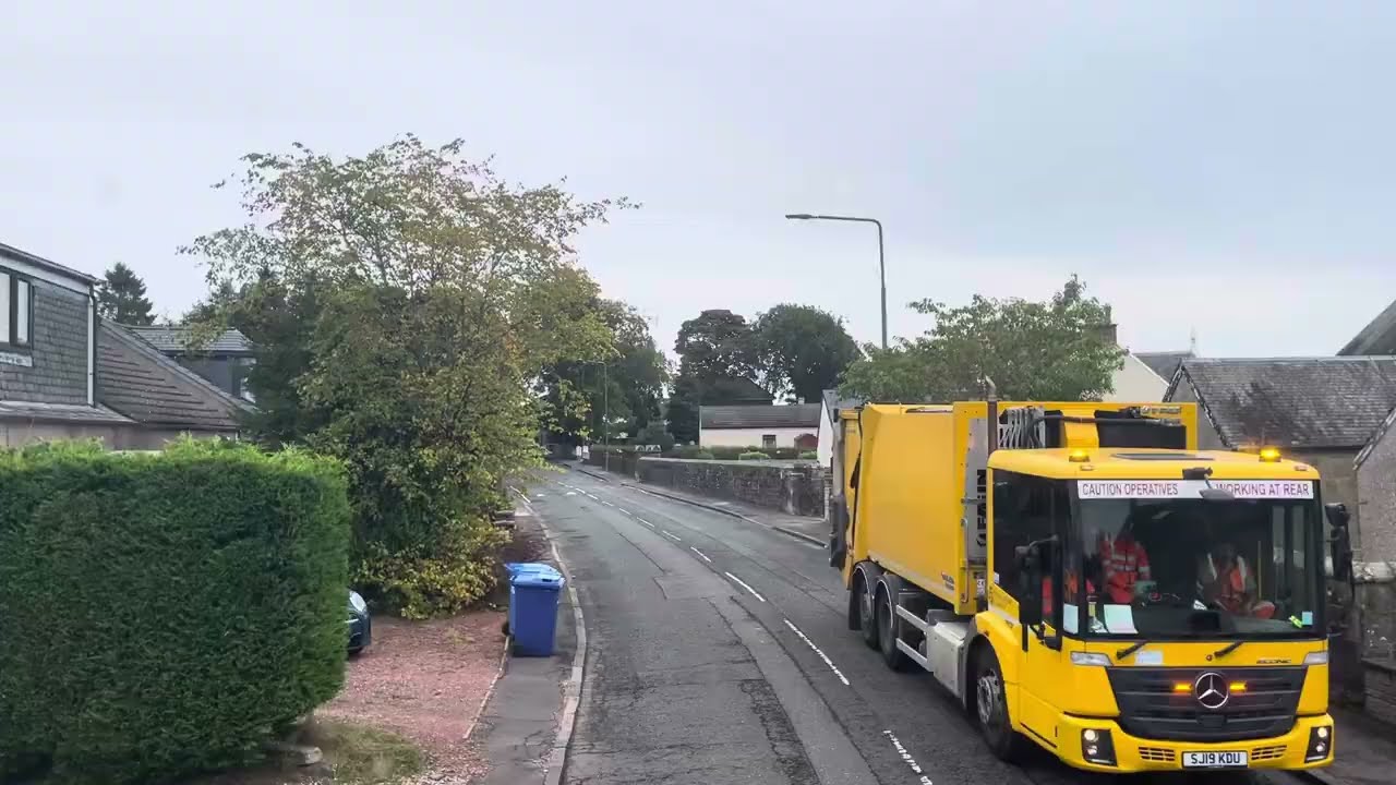 Lothiancountry Service 74: Fauldhouse - Livingston Bus Terminal 