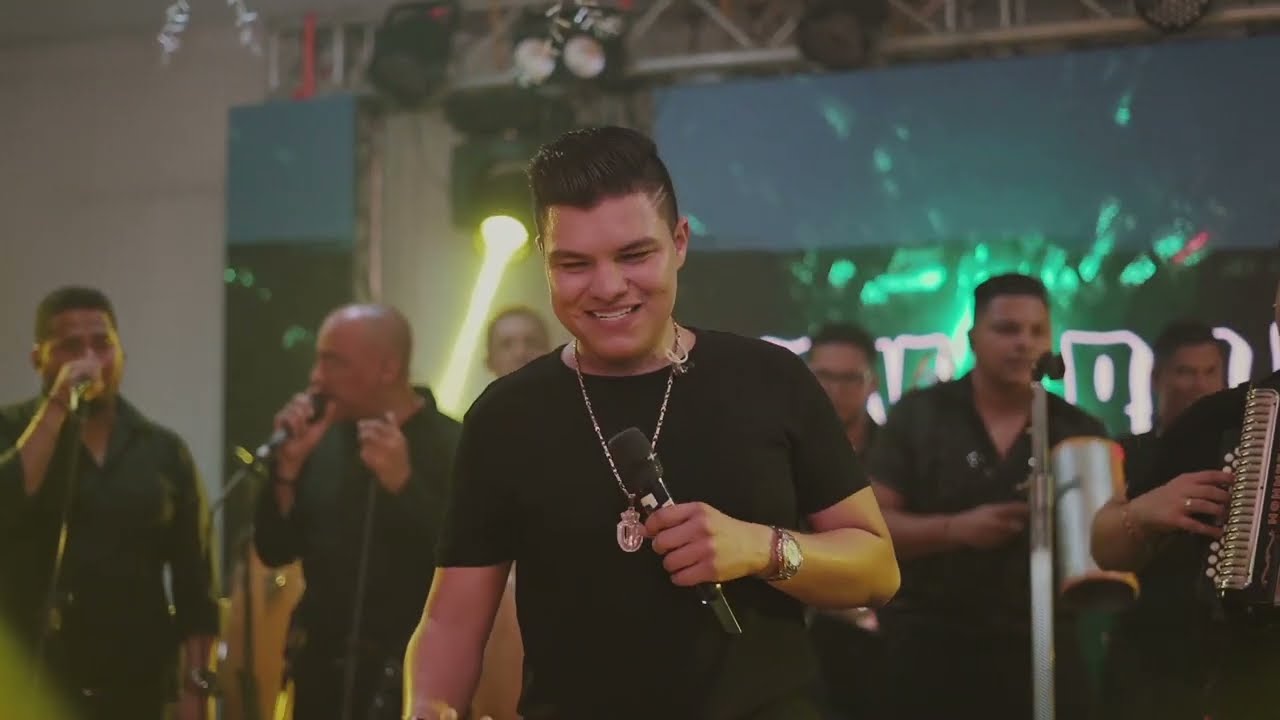 Novios Cruzados   Oscar Gamarra 2023