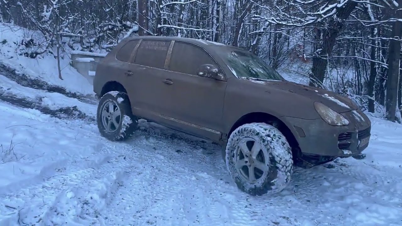 Unbelievable Snow and Mud Off-Road Adventure | Porsche Cayenne 4.5S on 35s